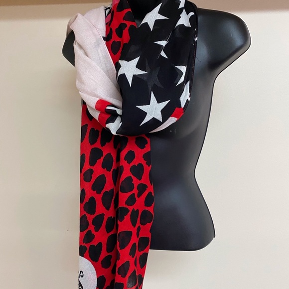 Peanuts and Codella Scarf - Picture 3 of 4